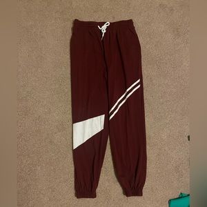 Amazon, maroon sweats, small
